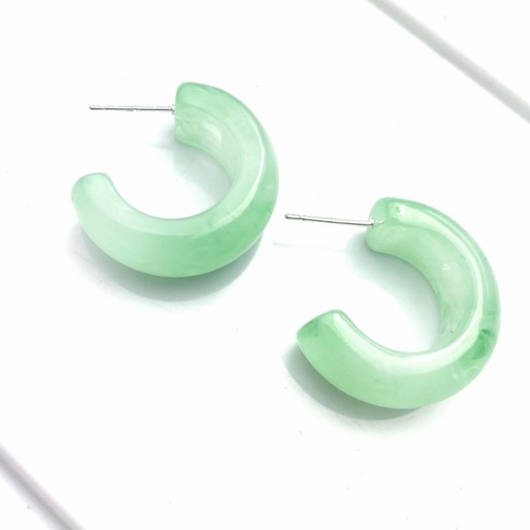 Anthropologie Jewelry - ANTHRO THE SALMA EARRING BY CASA CLARA MINT GREEN MARBLED HUGGIE CUFF HOOPS